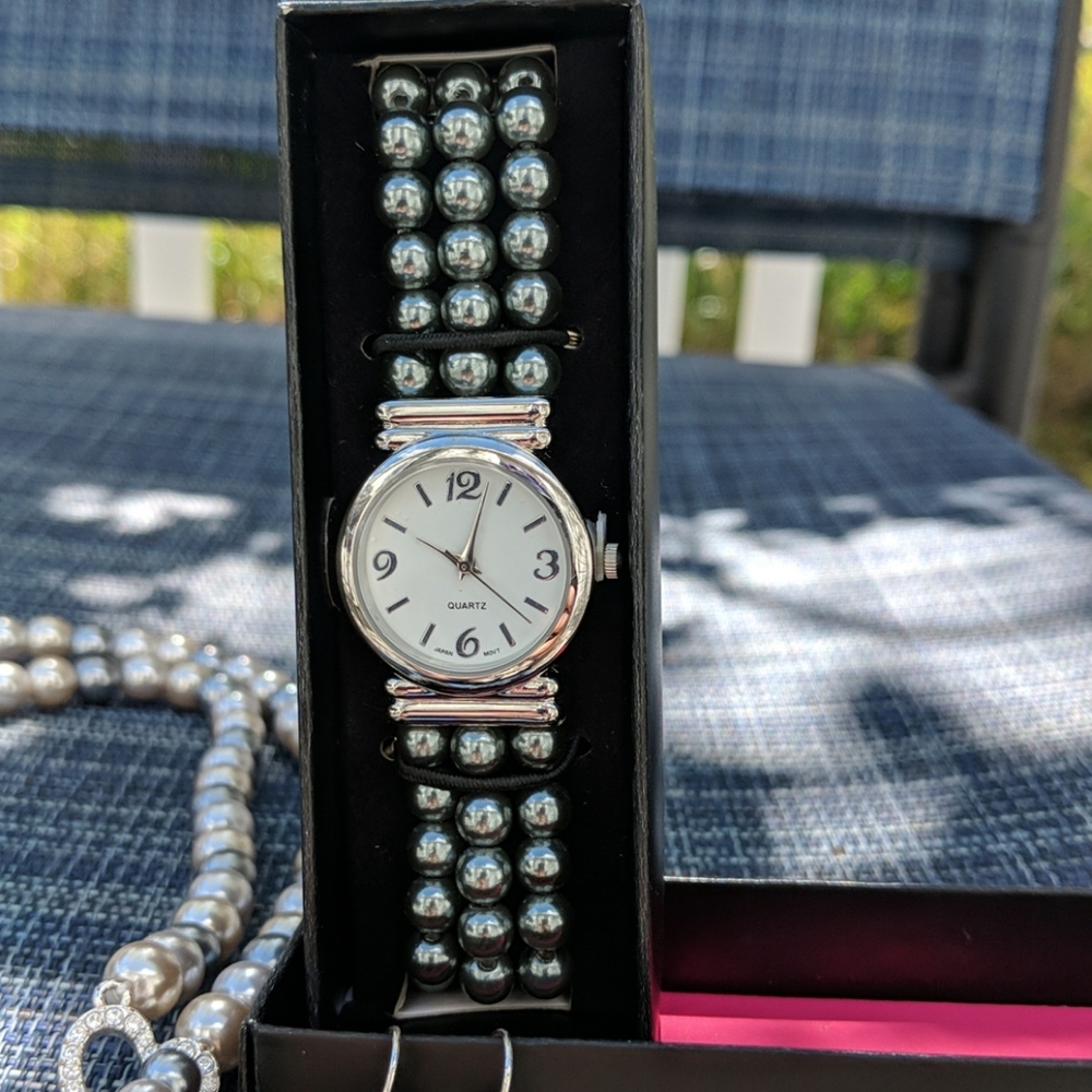 Avon Jewelry Set - Picture 3 of 7